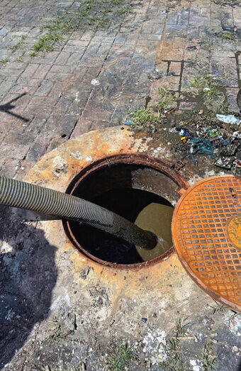 https://plumberyangebup.com.au/uploads/2025/06/blocked-drains-256136.jpg