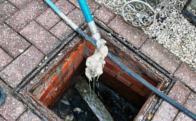 https://plumberyangebup.com.au/uploads/2025/06/blocked-drains-598620.jpg