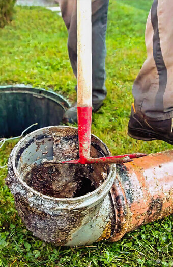https://plumberyangebup.com.au/uploads/2025/06/pipe-relining-24290.jpg